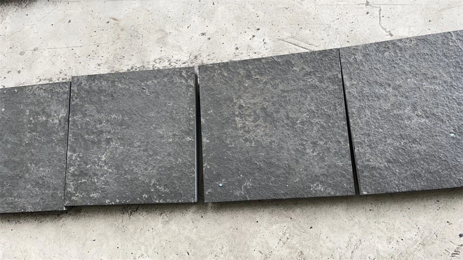 Flamed black basalt tiles Flamed black basalt tiles