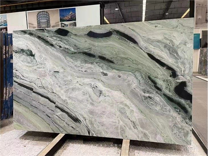 Přírodní zelený mramor