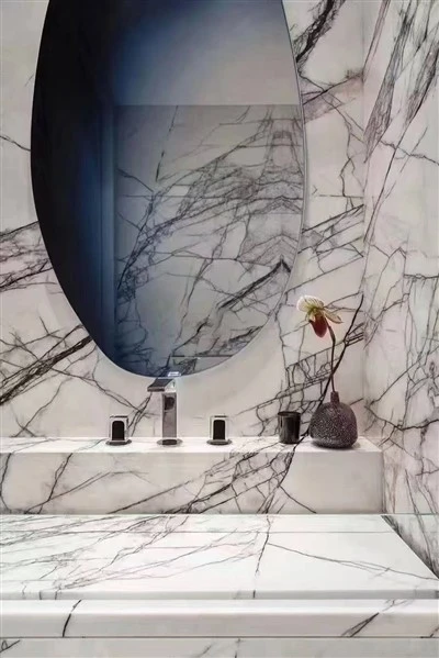 Lila bílé mramorové dlaždice pro moderní interiérový design